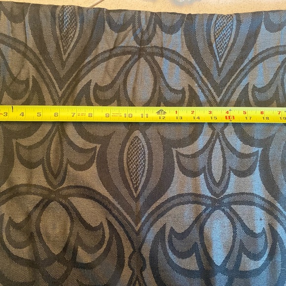 Large, soft Talbots scarf - Picture 3 of 4